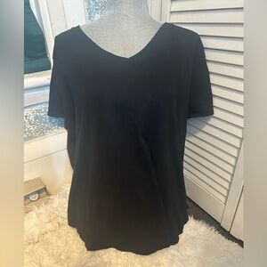 ⭐️ 3 for $20.00 SALE Women’s short sleeve shirt